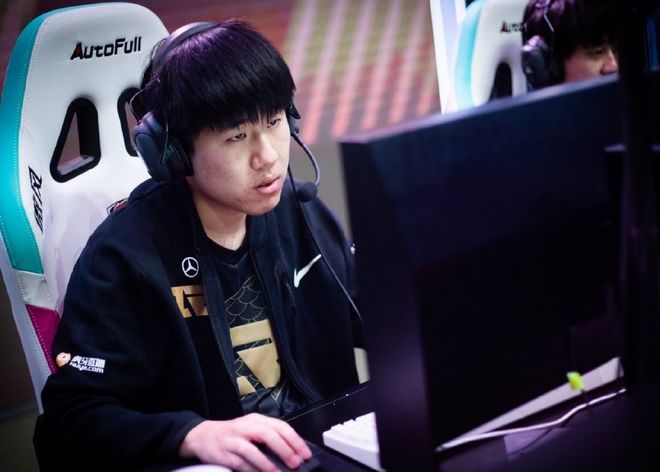 SBTC爆冷EDG,Upset爆发神勇 SBTC爆冷EDG,Upset爆发神勇