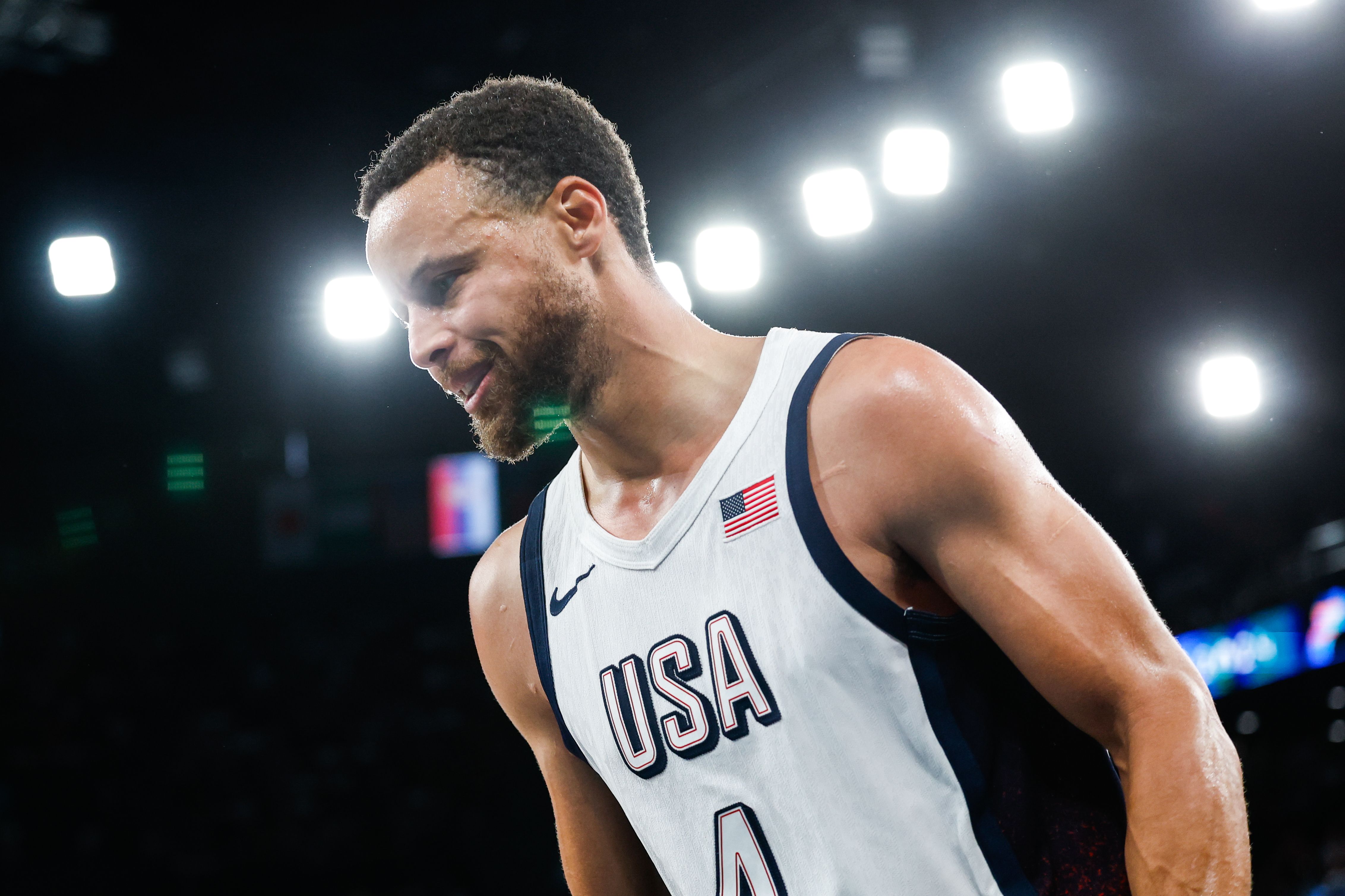 塞尔维亚男篮横扫勇士B队,萨博尼斯打破历史纪录 塞尔维亚男篮横扫勇士B队,萨博尼斯打破历史纪录