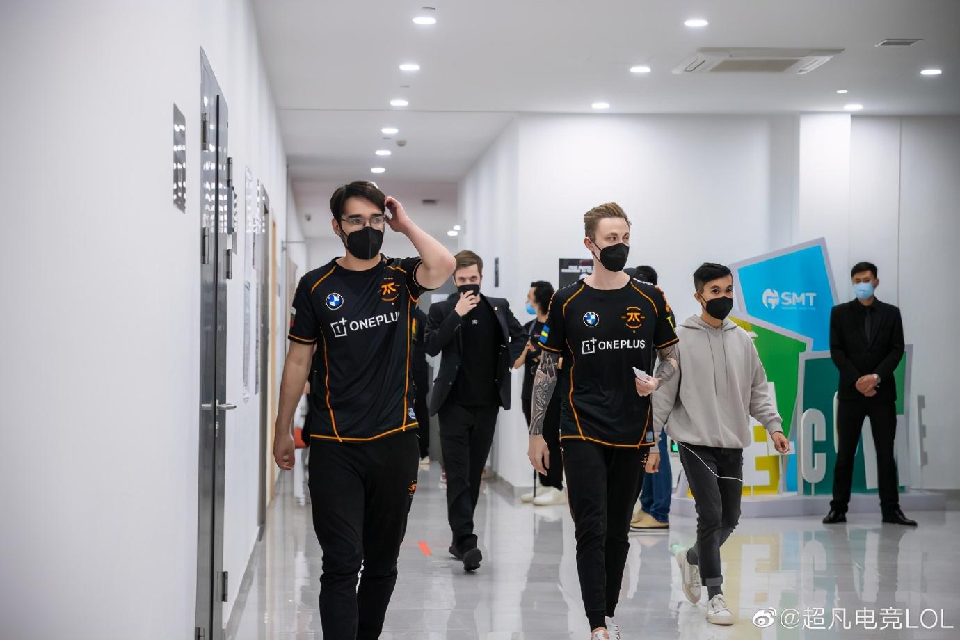 关于CLG逆转FNC，Rekkles一己之力扛起全队的信息