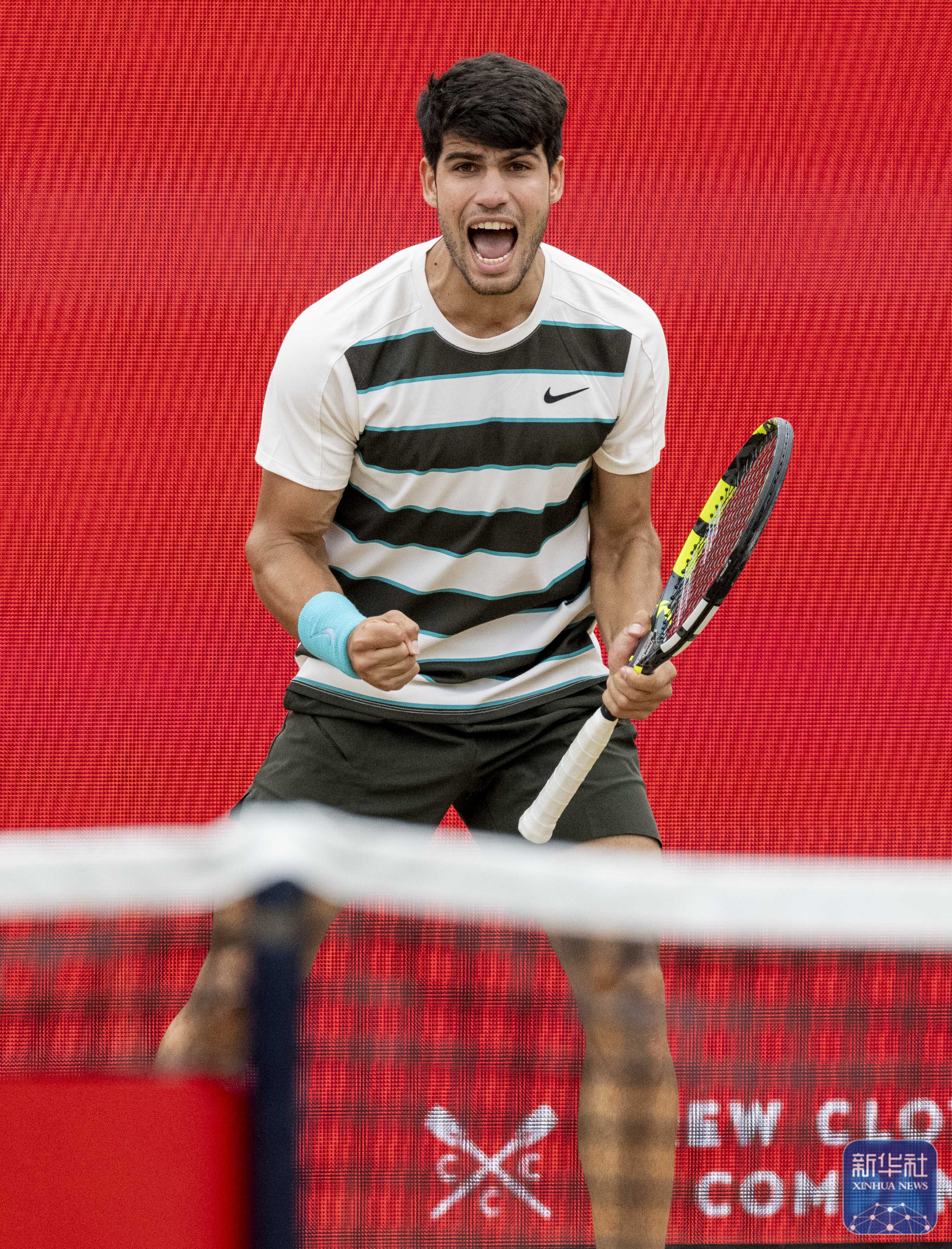 意大利网球队险胜世界网球队,阿尔卡拉斯送出助攻 意大利网球队险胜世界网球队,阿尔卡拉斯送出助攻