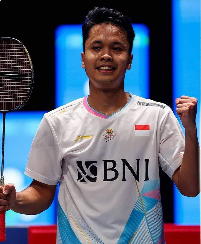 泰国羽毛球队逆转日本羽毛球队，陶菲克高光表现