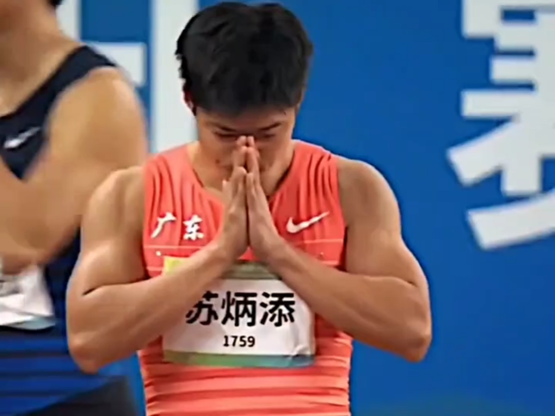 田径再创历史,冠军实至名归 田径再创历史,冠军实至名归