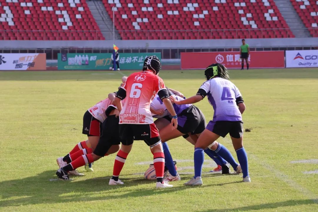 包含橄榄球赛事精彩瞬间盘点，年度回顾震撼登场的词条