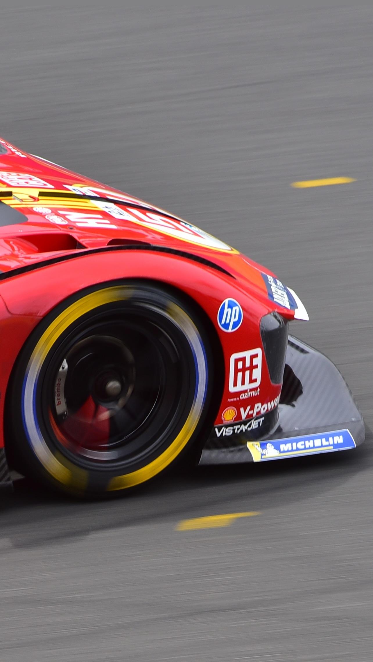 赛车选手赛后落泪,背后故事感人 赛车选手赛后落泪,背后故事感人