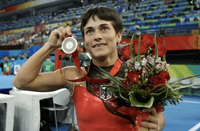 S赛传奇谢幕,球迷泪洒赛场 S赛传奇谢幕,球迷泪洒赛场