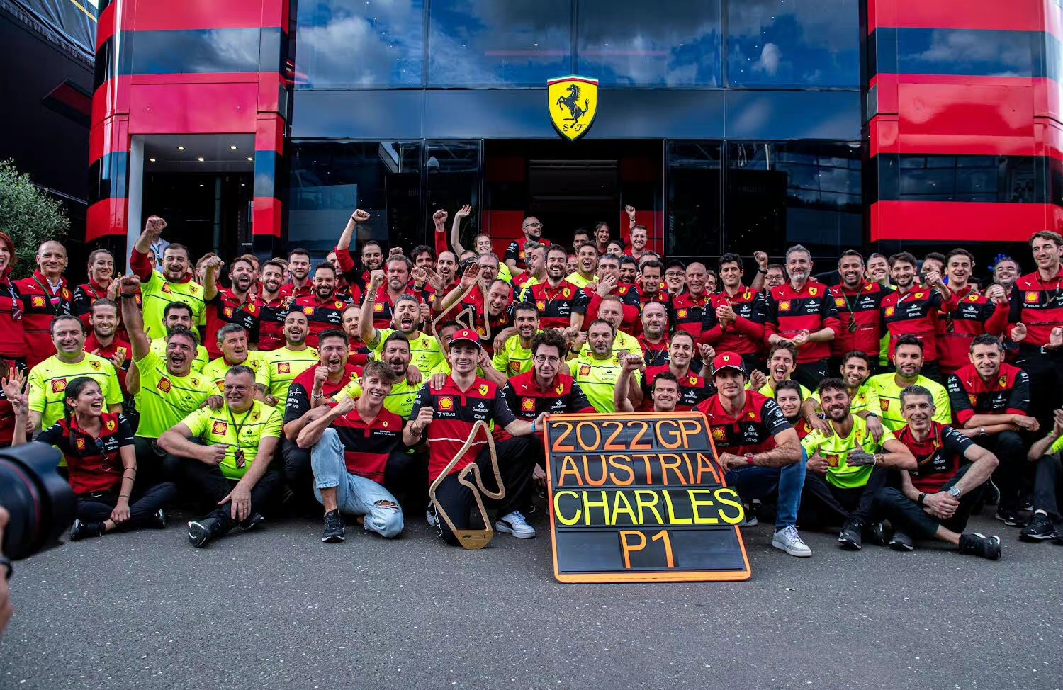 红牛二队碾压梅赛德斯，勒克莱尔状态火热的简单介绍