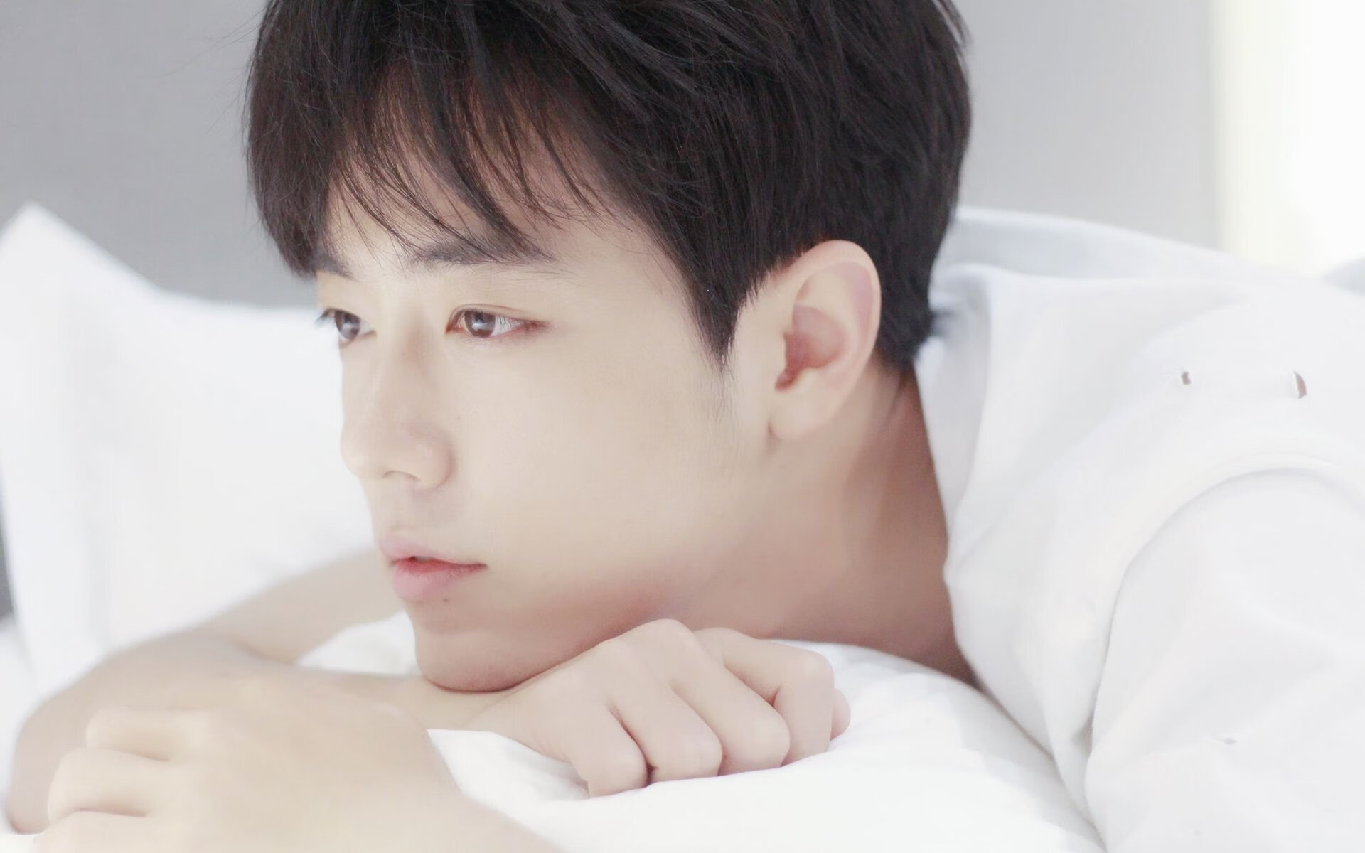 唯一救赎，巴斯托尼在波兰对阵荷兰的史诗之战中重生