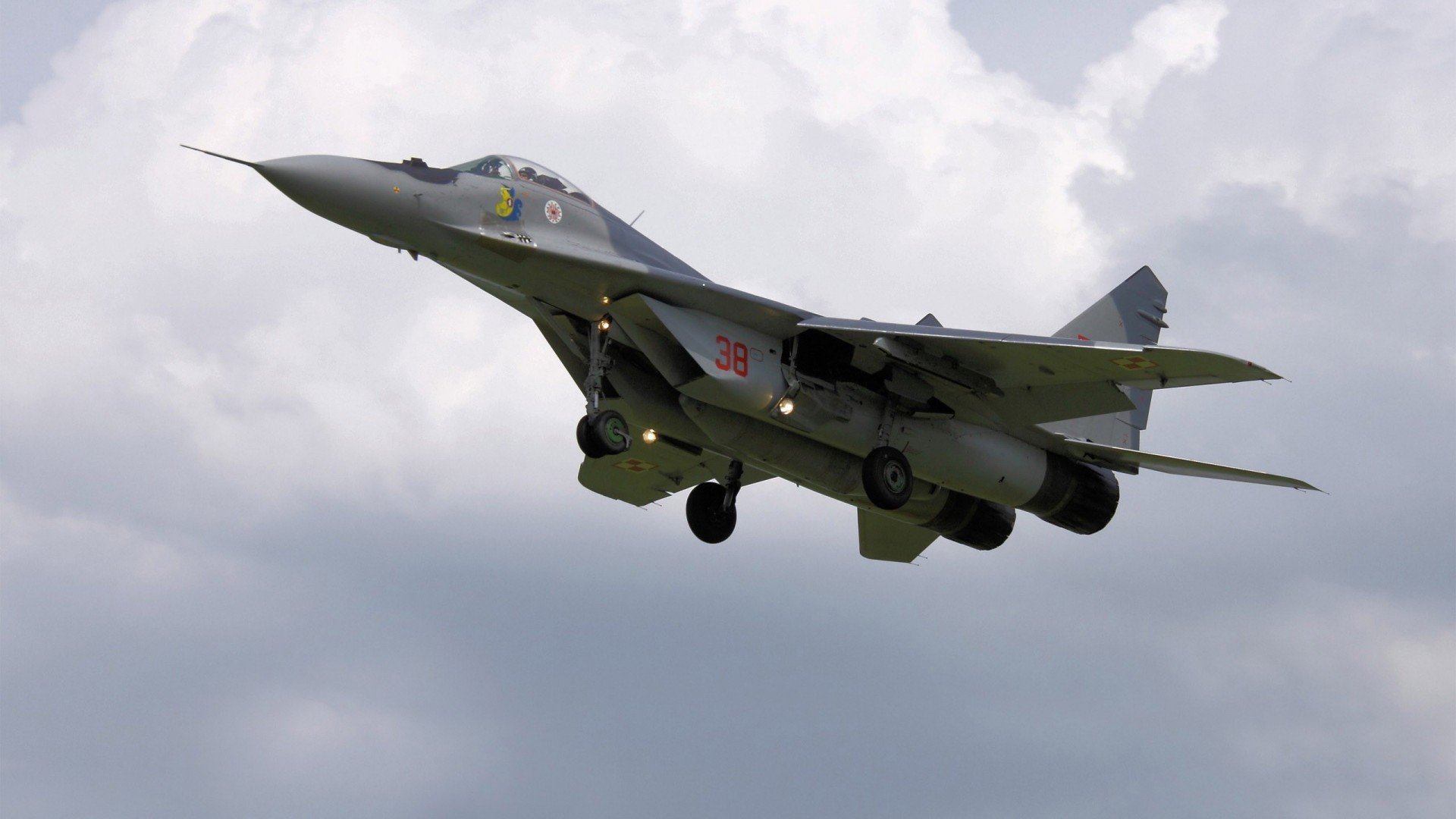 跨越太平洋的孤胆英雄，詹姆斯爆发助步行者绝境逆转深圳队