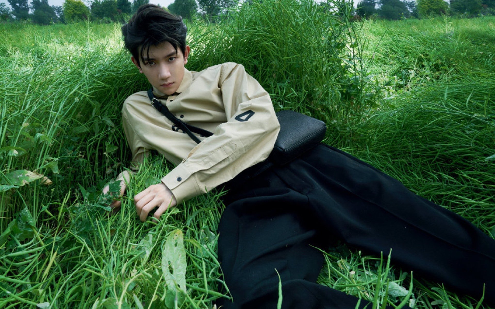 铁壁与利刃,奥纳纳神级扑救护航波兰碾压比利亚雷亚尔